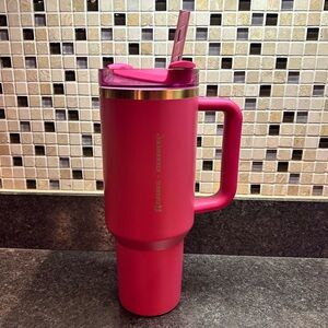 Stanley x Starbucks Holiday 2024 Berry Pink Glitter 40oz Flowstate Tumbler EUC